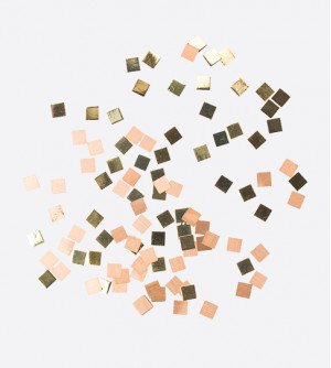 ARTEX квадрат цельный золото 2х2 мм 0,2 гр. ARTEX квадрат цельный золото 2х2 мм 0,2 гр.