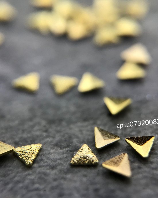 Полусферы треугольные граненные шлифованные золото 2х2 мм